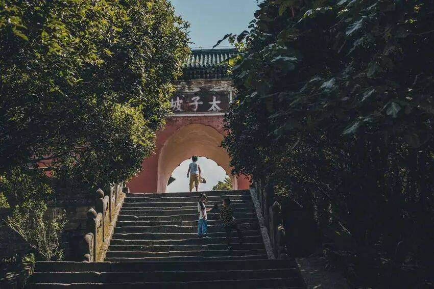 ！祈福、武术、非遗、夜游一网打尽→AG真人游戏第一品牌解锁仙山新年(图7)