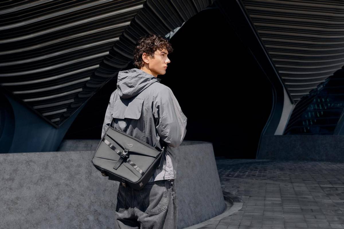 新品集结：硬核装备与潮酷背包解锁全场景极致体验AG真人游戏第一品牌ROG CES 2026(图6)