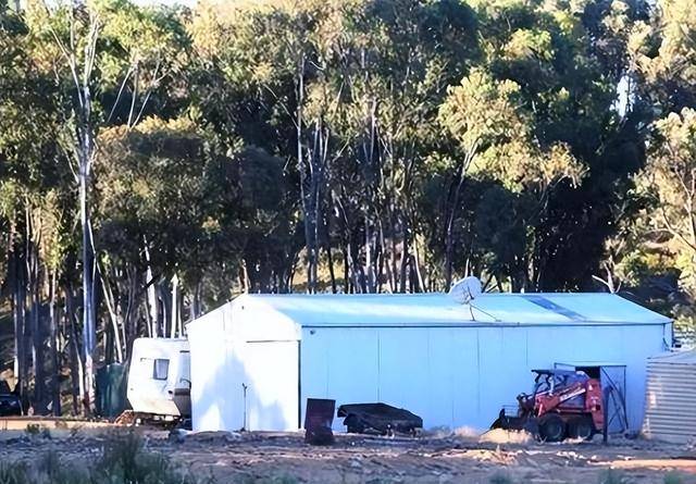 子38人住一屋柯尔特家族后代是畸形儿！AG真人百家家乐平台回顾：祖孙4代生(图6)